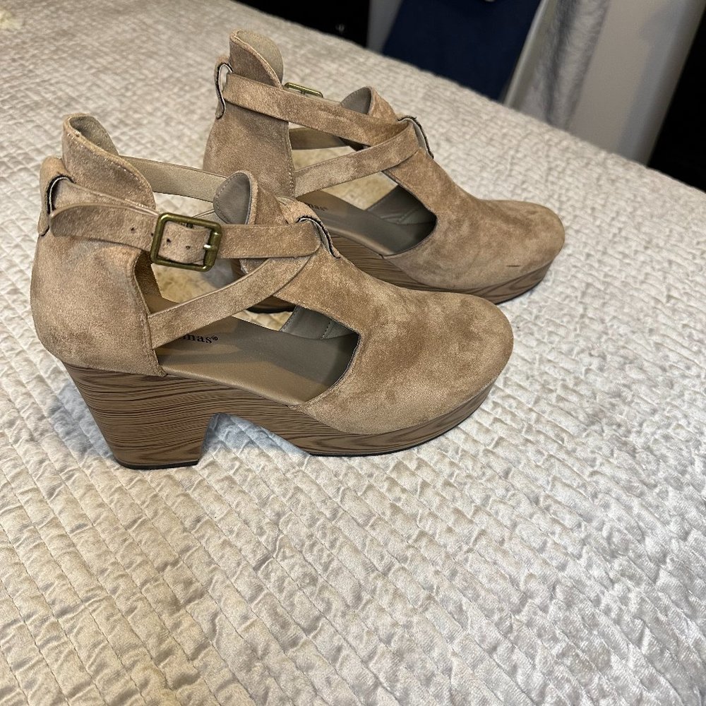 Pierre Dumas Cut Out Clog